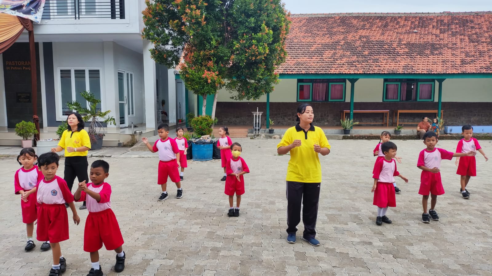 JUMAT SEHAT CERIA XAVERIUS PANJANG