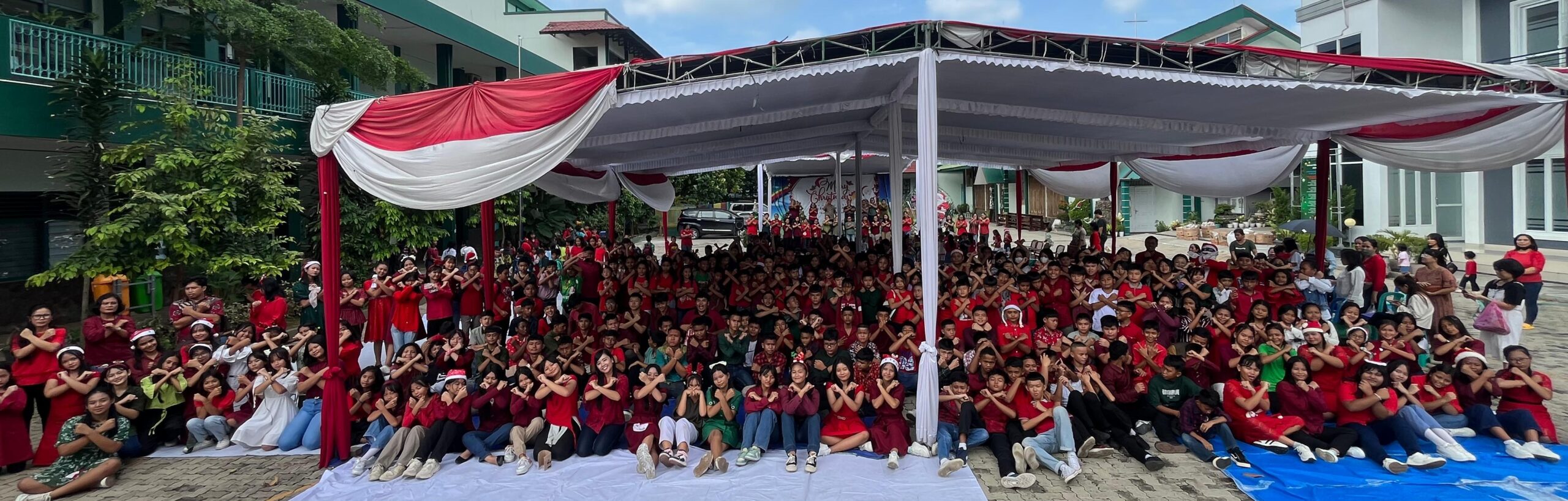 Perayaan Natal dan Tahun Baru Di Komplek Xaverius Panjang