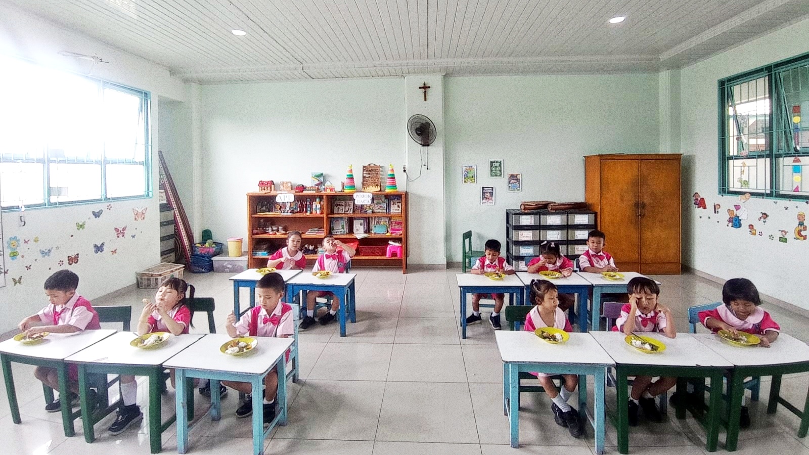 Budaya Makan Sehat Sejak Dini: Kegiatan Makan Bersama di TK Xaverius 2 Bandar Lampung